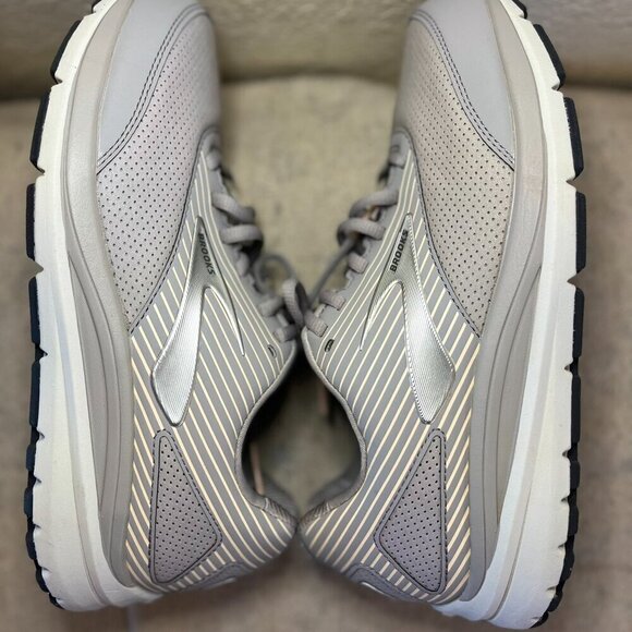 Brooks Woman's Grey Addiction Walker Suede Running Shoes Sz 10.5 - Picture 8 of 11